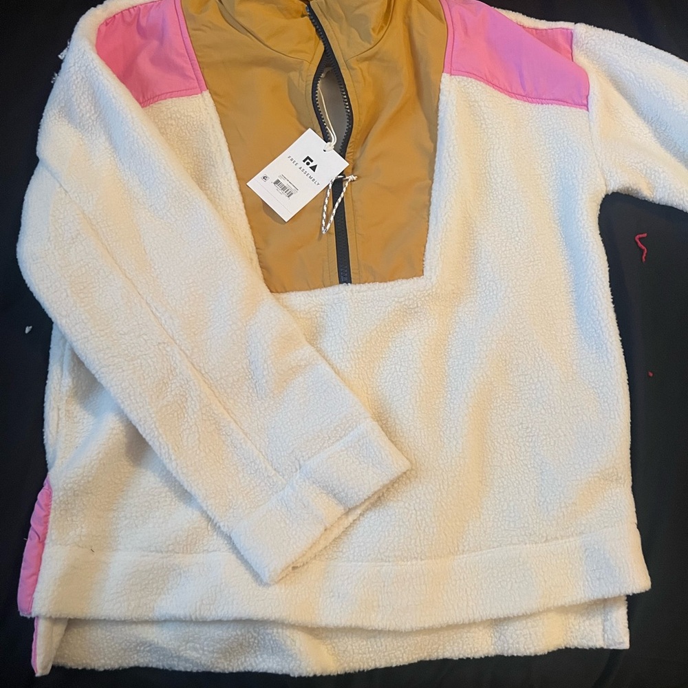 Colorblock Fleece Pullover